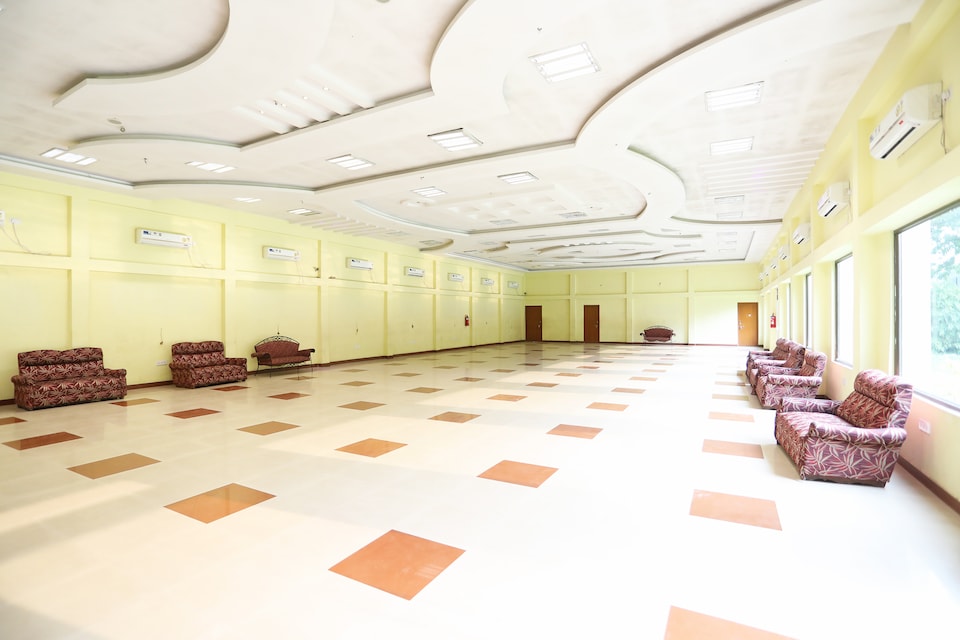 Flagship 41336 The Scout Garden Resort, VIP Road Kolkata, Kolkata