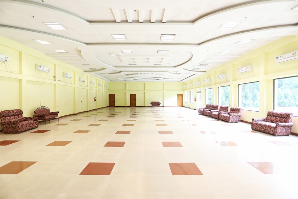 Flagship 41336 The Scout Garden Resort, VIP Road Kolkata, Kolkata