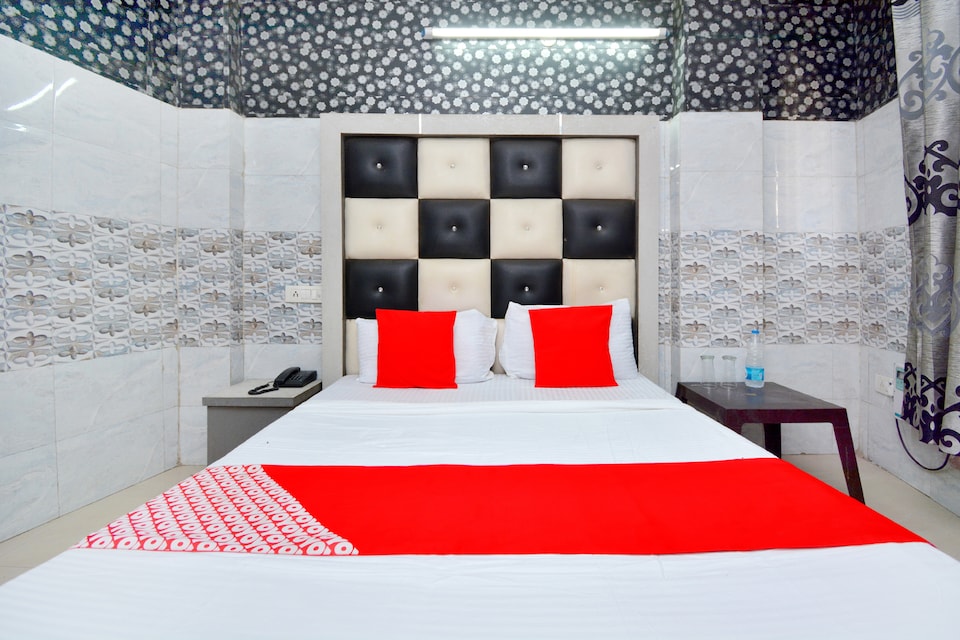 OYO 41344 Grand Hitesh, Amritsar Bus Stand, Amritsar