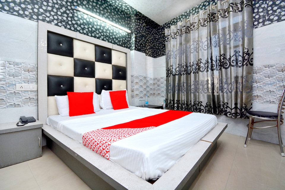 OYO 41344 Grand Hitesh, Amritsar Bus Stand, Amritsar