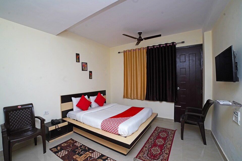 OYO Hotel Sameer Residency, Bhimtal Nainital, Nainital