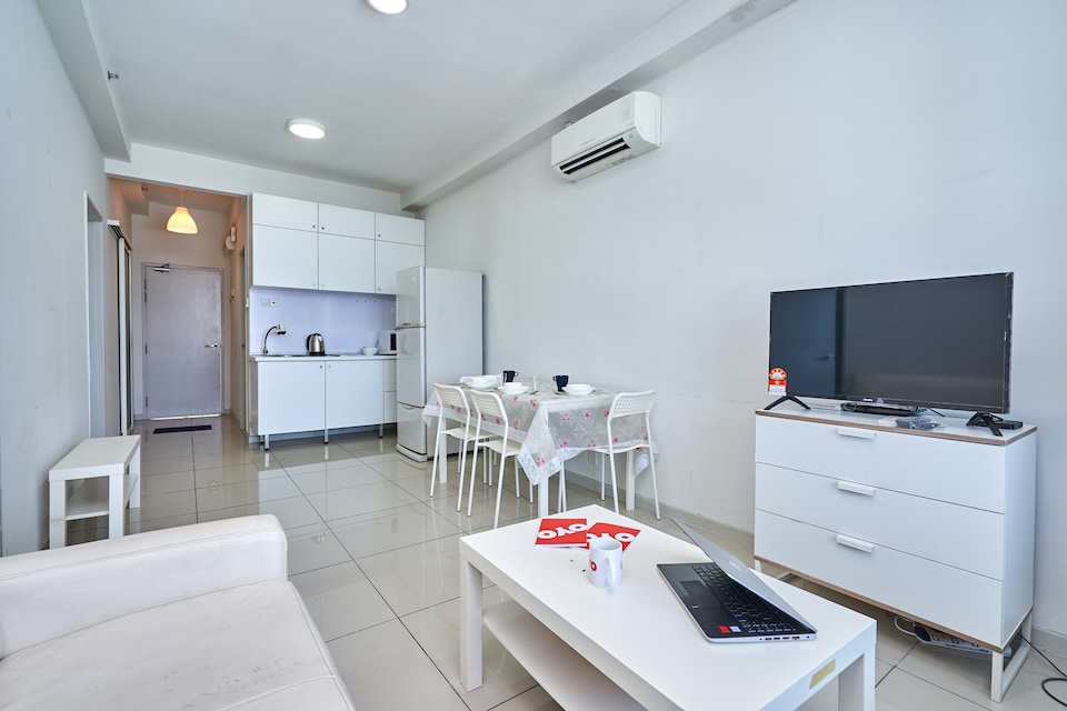 OYO Home 1162 Nice 2br Centerstage, Section 13, Petaling Jaya