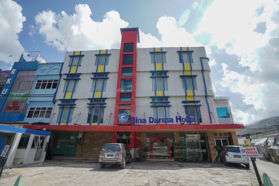 OYO 987 Hotel Bina Darma, Plaju, Palembang
