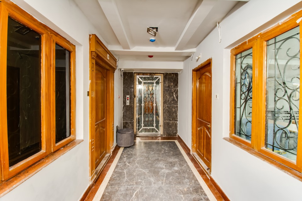 SilverKey Executive Stays 41376 Urshita Empire Narasimhanagar, Transit Vizag, Visakhapatnam