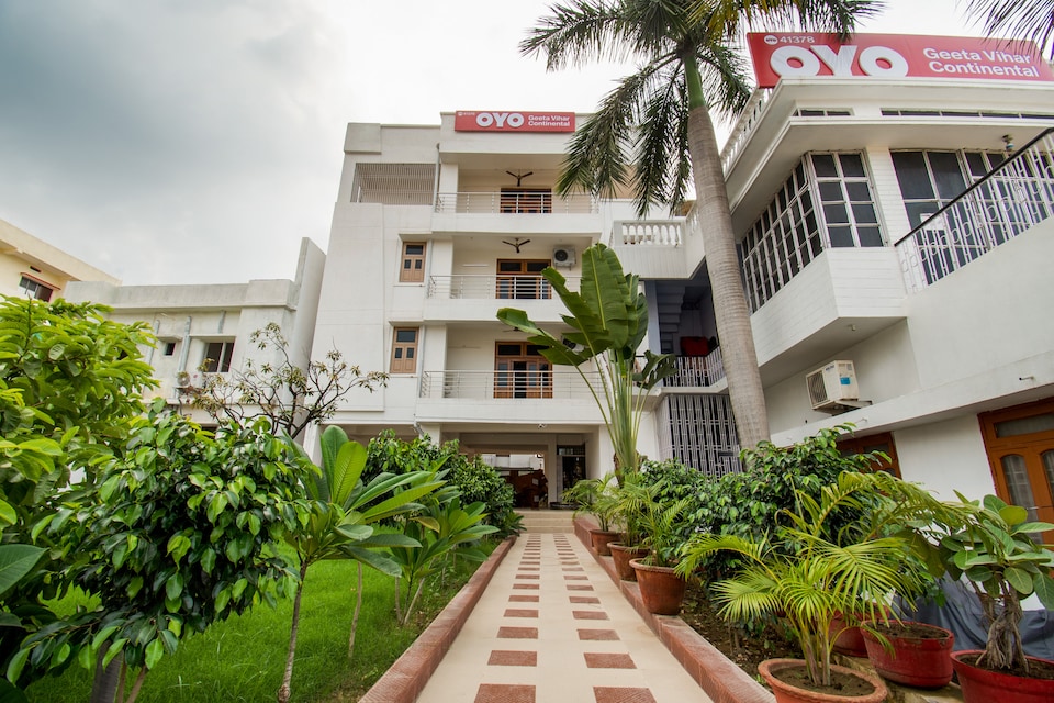 OYO 41378 Geeta Vihar Continental, Bailey Road, Patna