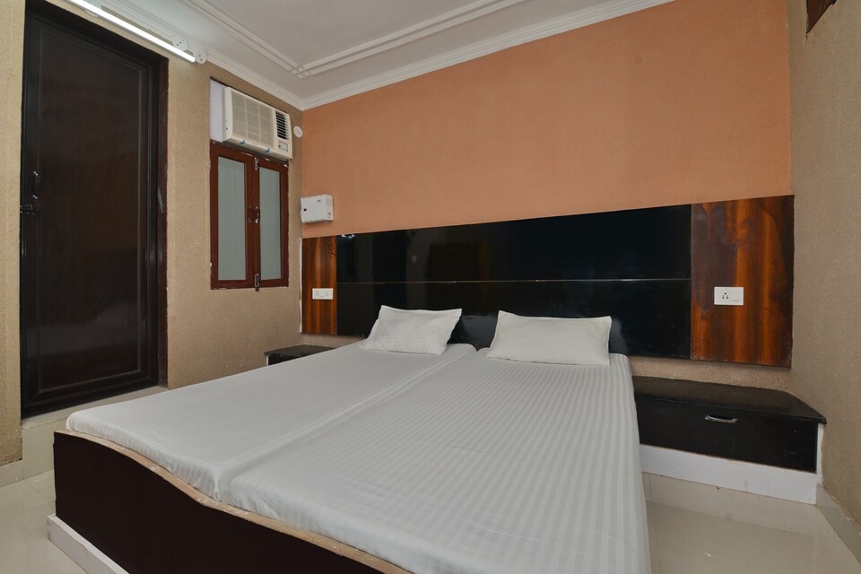 OYO LIFE GRG1487 Sector 13, Old Gurgaon, Gurgaon