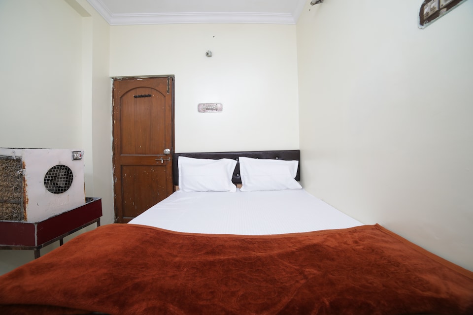 SPOT ON 41394 Hotel Mlc Deluxe, CA road Gandhibagh Road, Nagpur