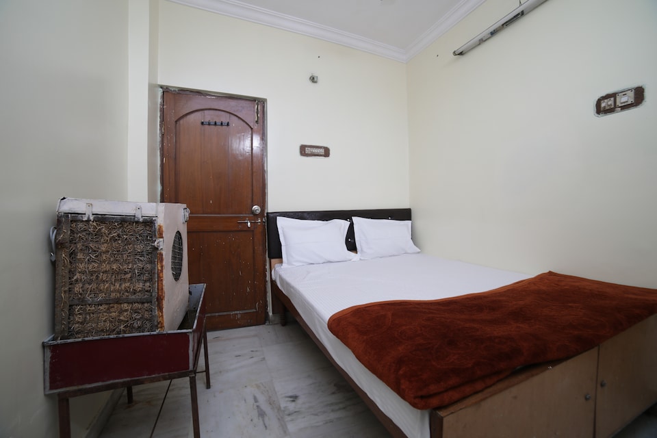 SPOT ON 41394 Hotel Mlc Deluxe, CA road Gandhibagh Road, Nagpur