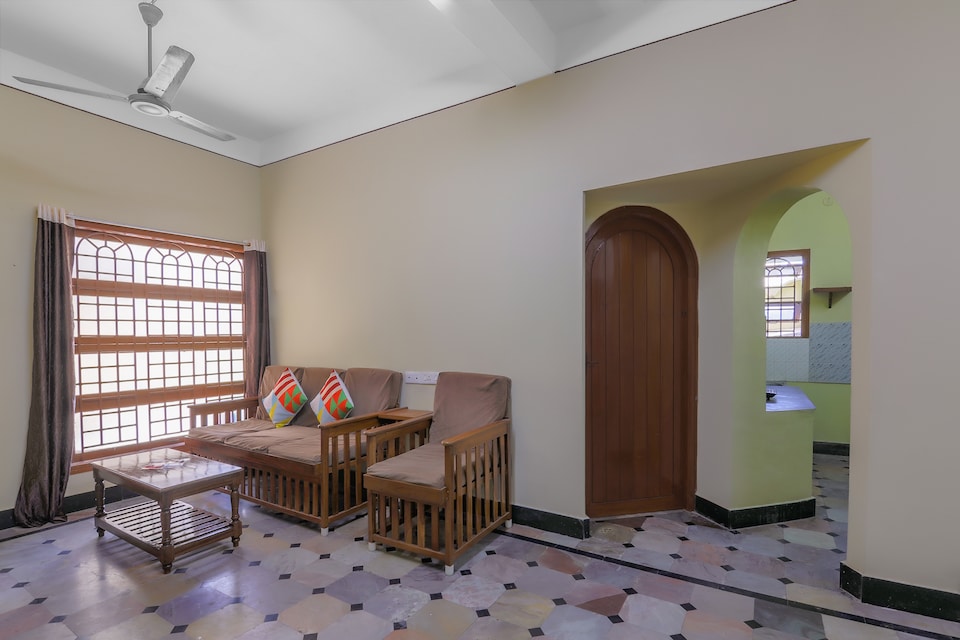 OYO Home 41401 Compact 2bhk Near Mudhaliarpet, Pondicherry City Centre, Pondicherry