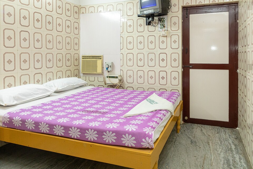 SPOT ON 41410 Perfect Guest House, Triplicane, Chennai