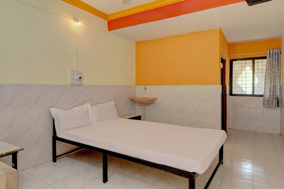 SPOT ON 41411 Seeprit Lodge, Khadakwasla Pune, Pune