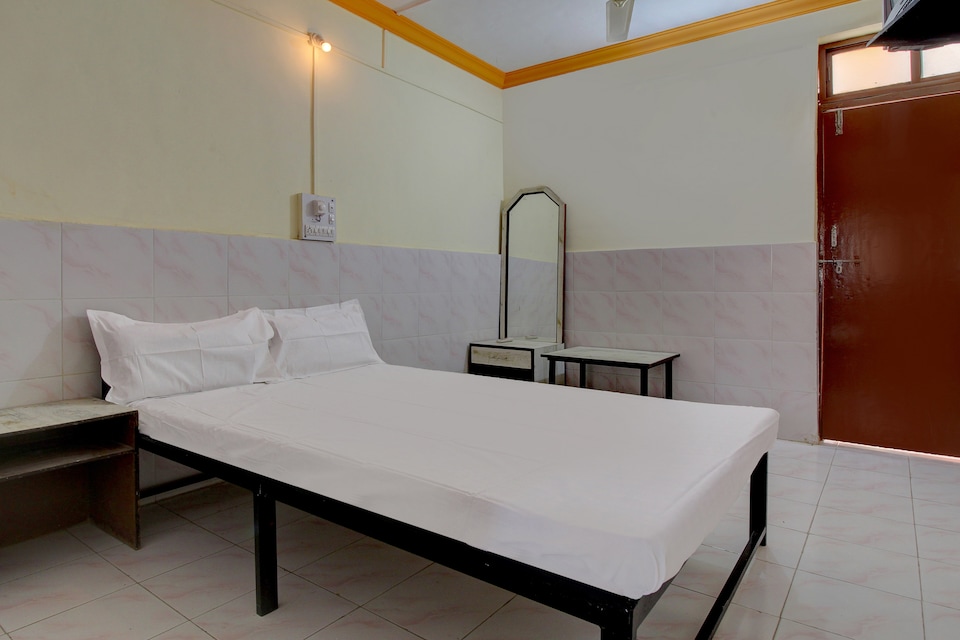 SPOT ON 41411 Seeprit Lodge, Khadakwasla Pune, Pune