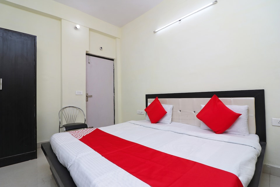 OYO 41425 Ratan Hira Resort, Corporate Complex, Agra