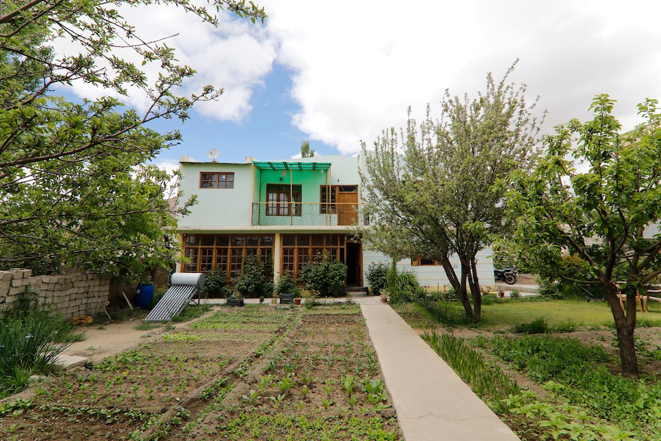 OYO 41438 Parmir Holiday Home, Kurzoo Road, Leh-Ladakh