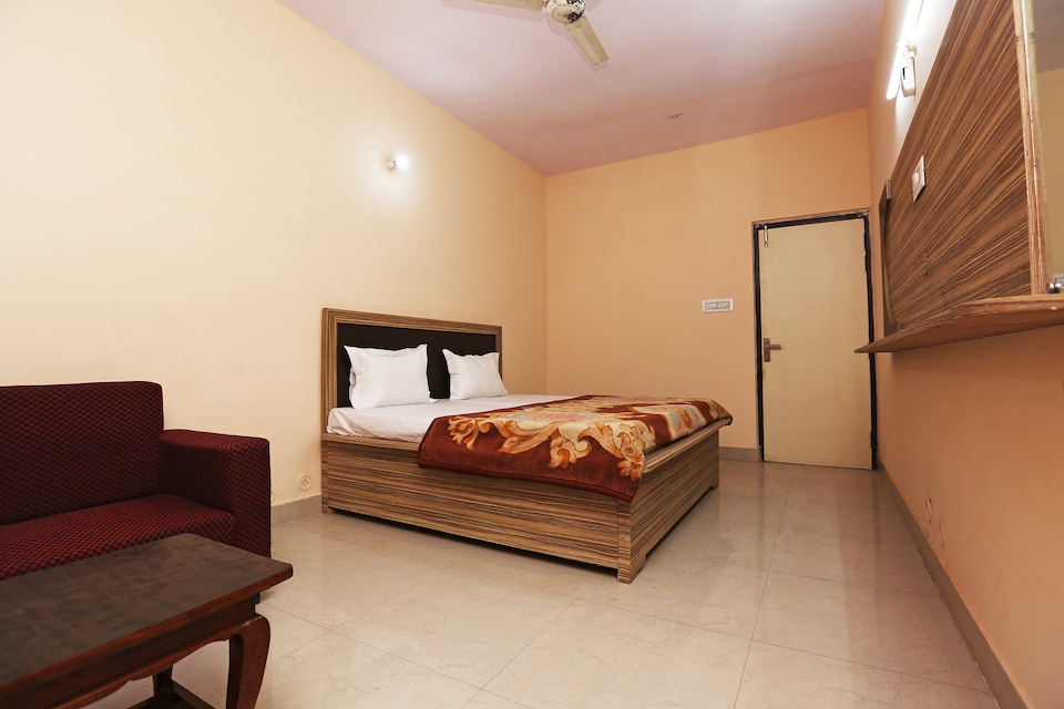 SPOT ON 41446 Hotel Sapan, Civil Lines Bareilly, Bareilly
