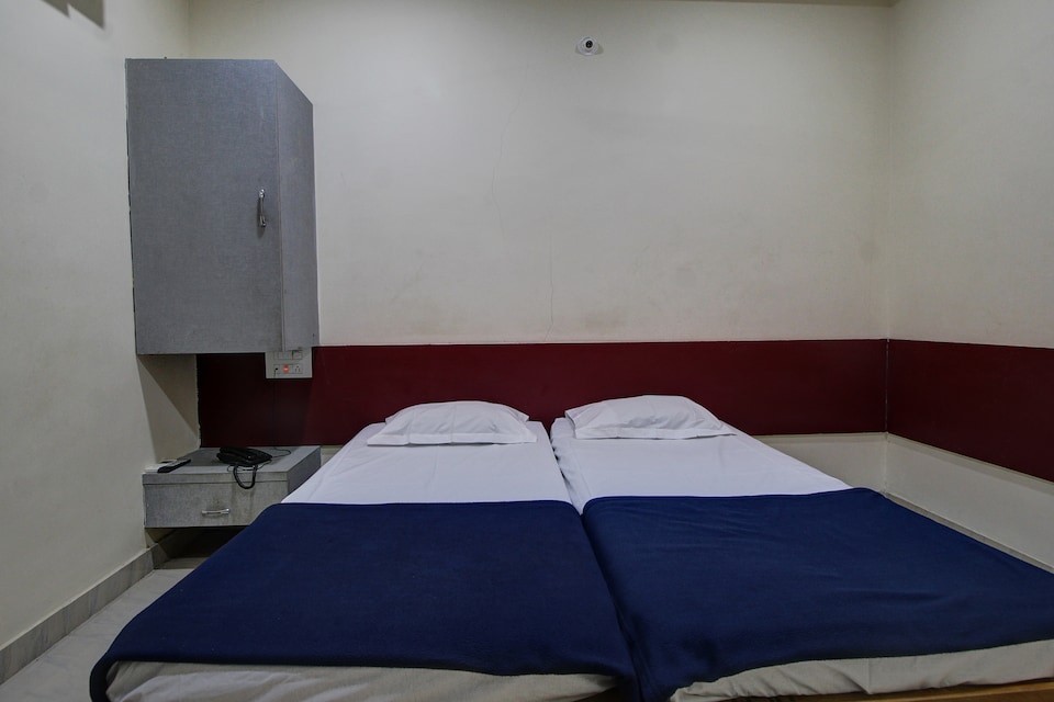 SPOT ON 41457 Mayura Residency Lodging, Yadgir, Yadgir