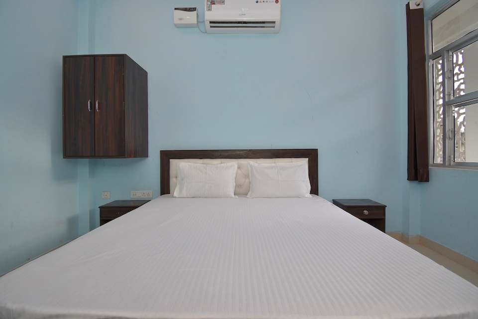 SPOT ON 41468 Krishna Resort, Hawa Mahal, Jaipur