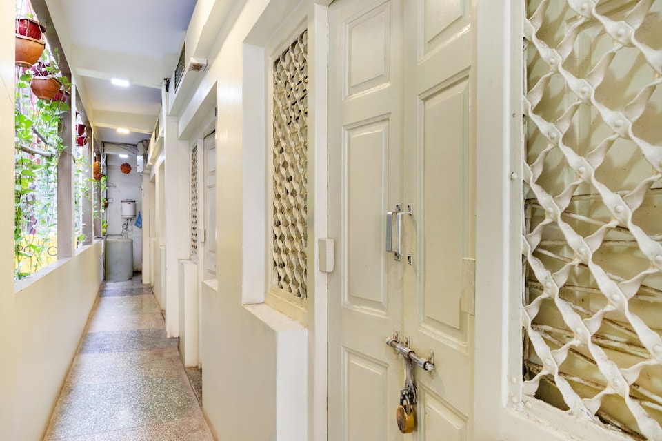 SPOT ON 41475 Hotel Neelkamal, MG Road Indore, Indore