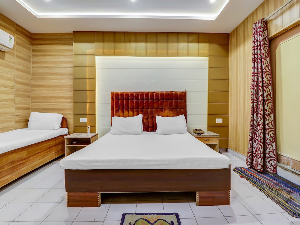 SPOT ON 41547 Hotel Roopam, Dudhwa, Palia