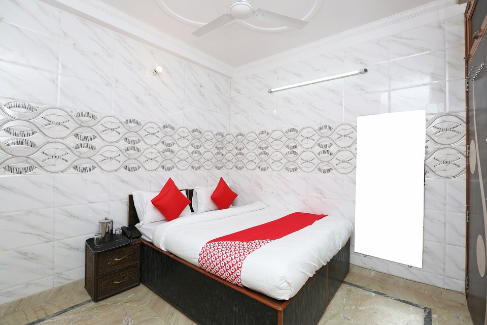 OYO 41563 Mannat, Anand Vihar Delhi, दिल्ली