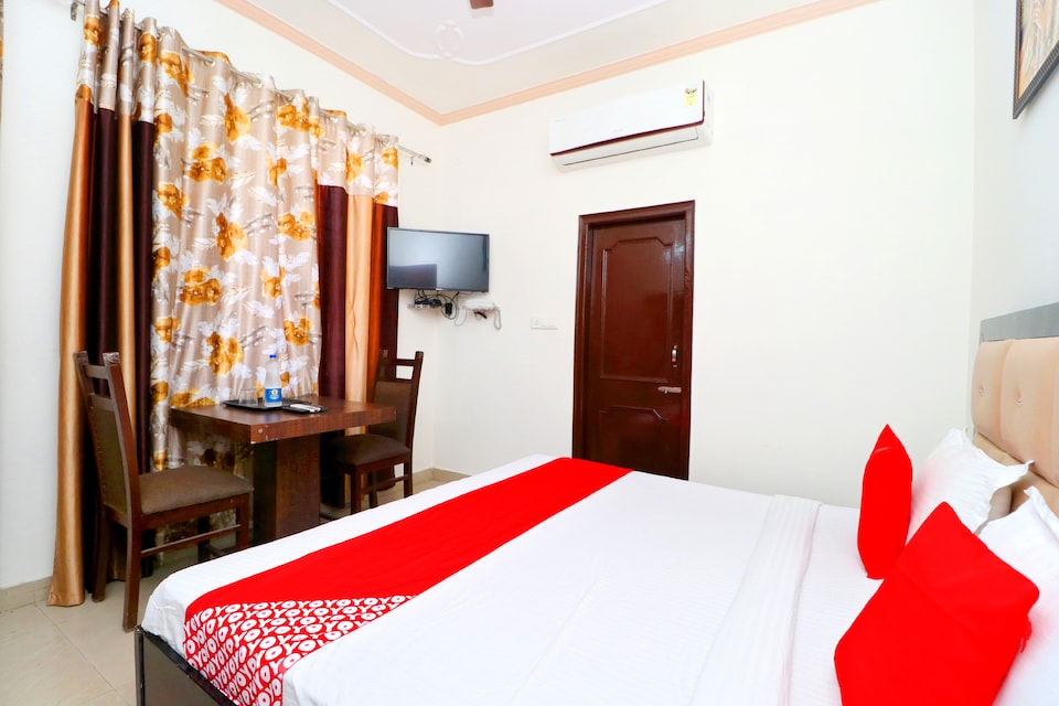 OYO 41568 Hotel Orchid, Ambala Cantt, अंबाला