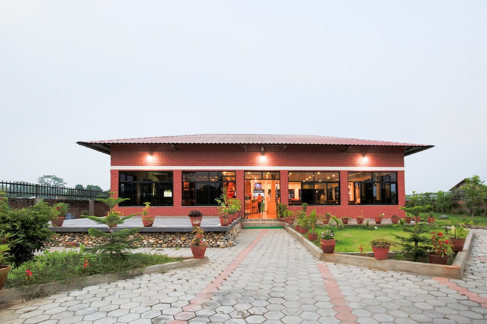 OYO 434 Vision Safari Pvt Ltd, Sauraha, Chitwan
