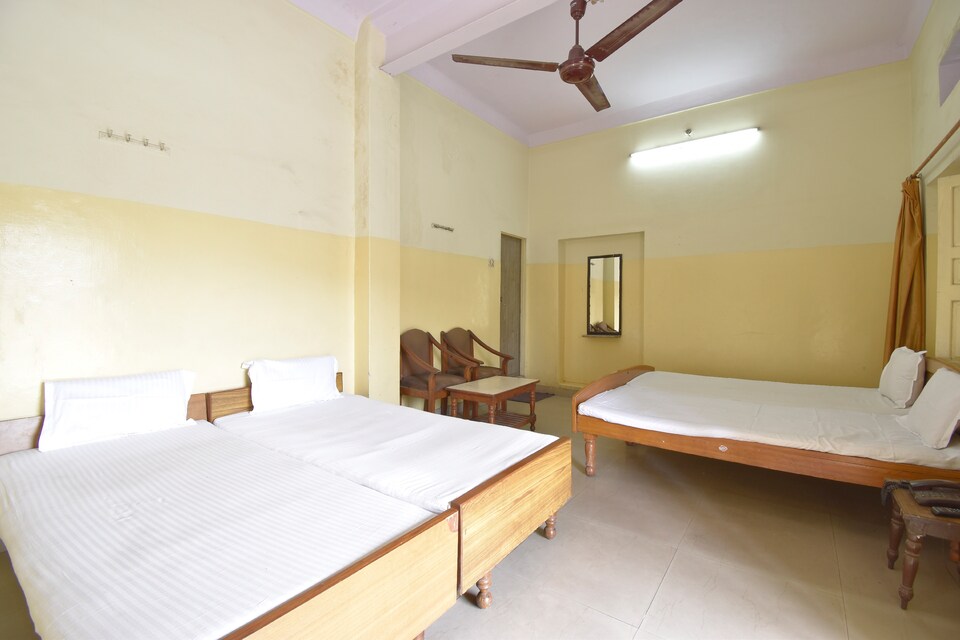 SPOT ON 41575 Hotel Shekhawati, Sindhi Camp, Jaipur