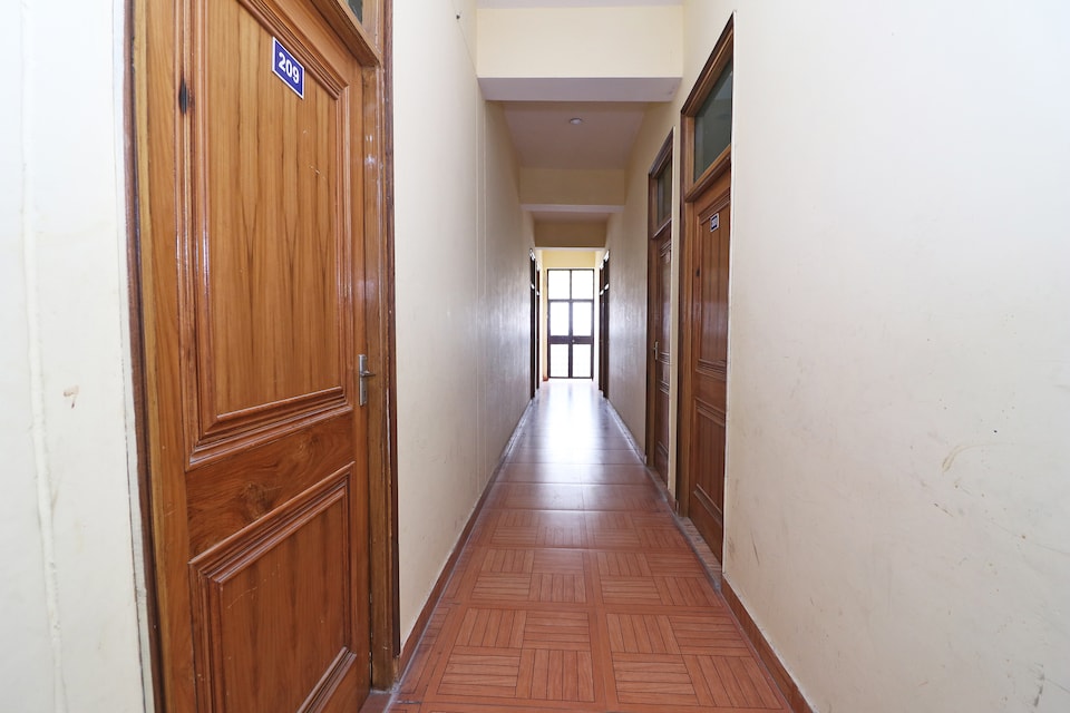 Collection O Hotel Shubham Residency, Saharanpur Road Dehradun, Dehradun