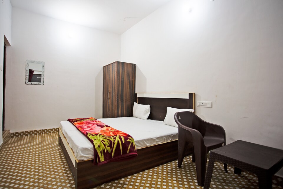 SPOT ON 41585 Green Pine, Lansdowne, Lansdowne