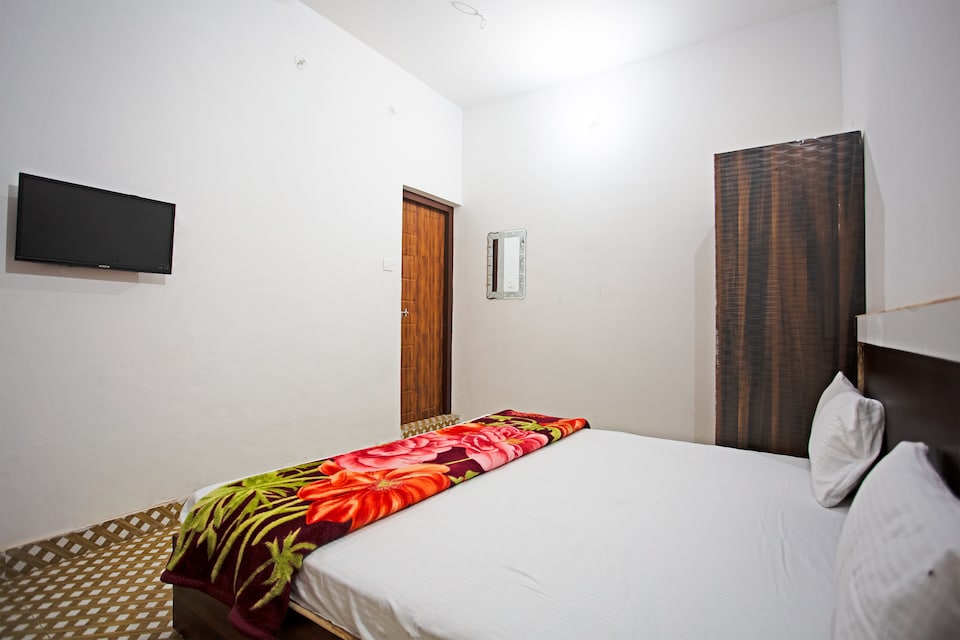 SPOT ON 41585 Green Pine, Lansdowne, Lansdowne