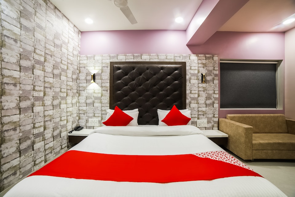 Capital O 41587 Hotel Airport Inn One, Ahmedabad Airport, Ahmedabad