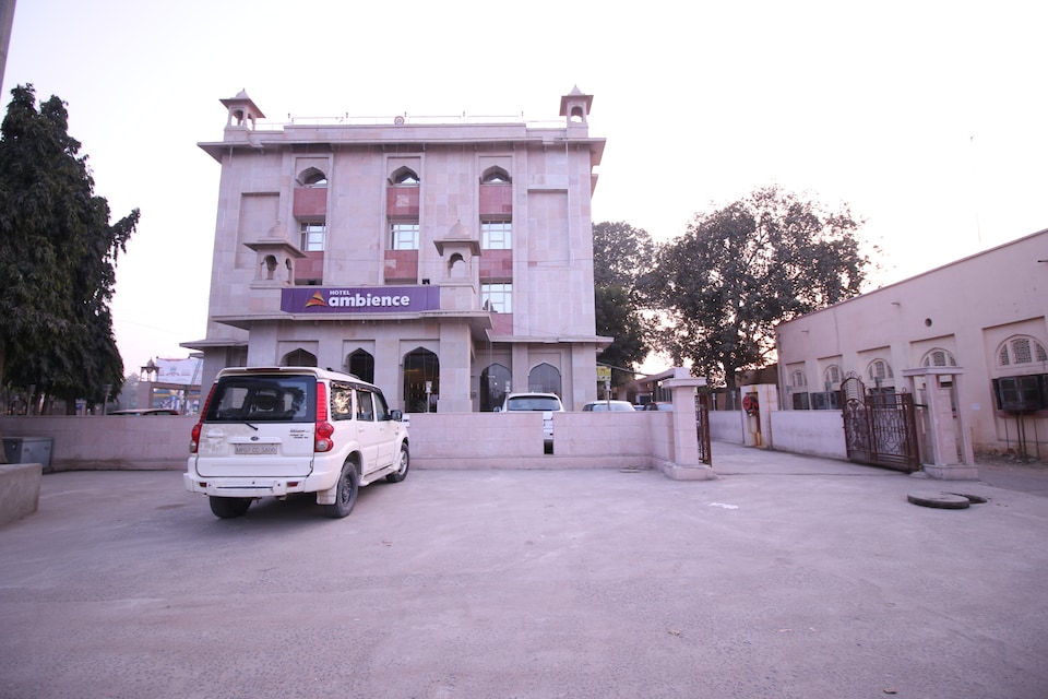 OYO 3859 Ambience Hotel, City Centre, Gwalior