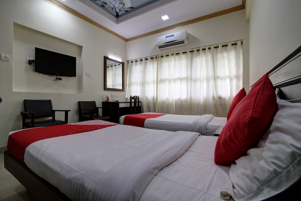 OYO 41623 Hotel La Flor, Margao Goa, Goa