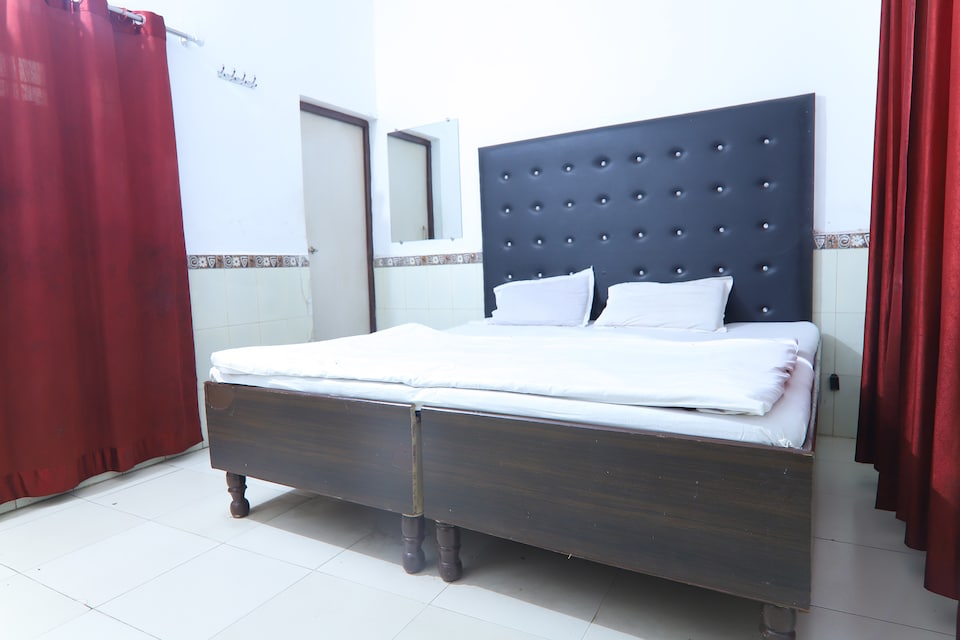 OYO 41629 Hotel Om Sai, Bharatpur, Bharatpur