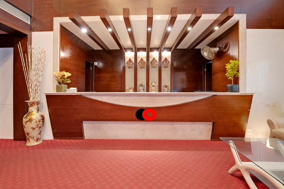 Capital O 41646 Hotel Devi Towers, Reddipatti Salem-II, Salem