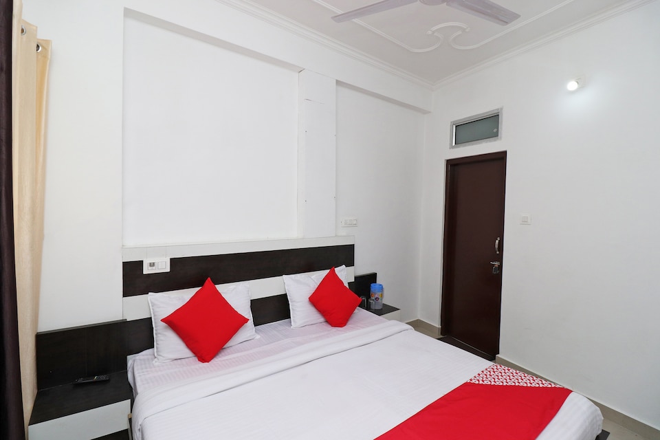 OYO 41669 Jodhamal Palace, Katra, Katra