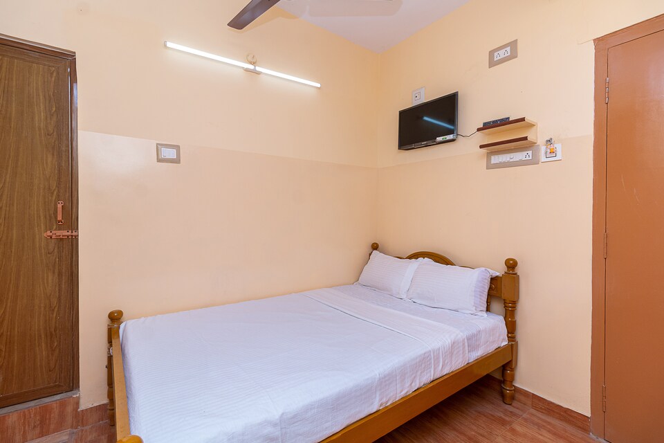 SPOT ON 41671 Star Inn, Ambasamudram, Tenkasi