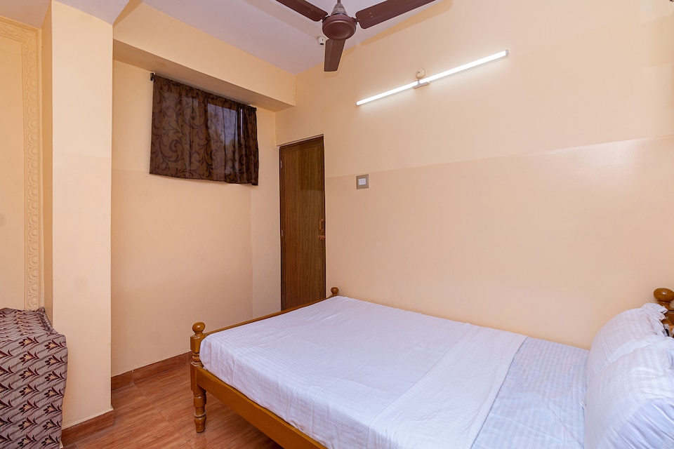 SPOT ON 41671 Star Inn, Ambasamudram, Tenkasi