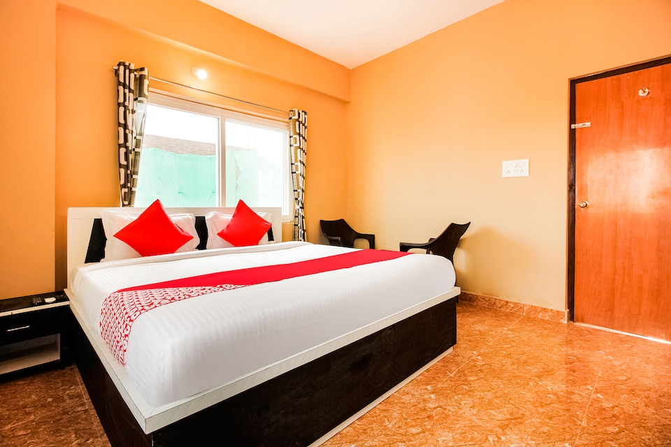 OYO Sri Balaji Grand, Madhapur, Hyderabad