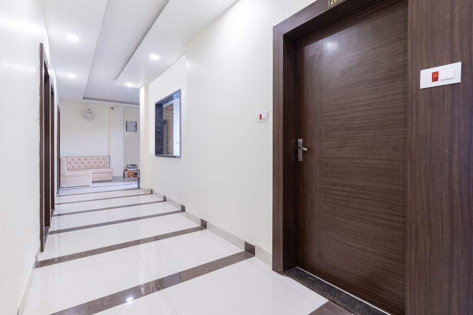Collection O 41686 Hotel Shree Balaji, Hamidia Road Bhopal, Bhopal