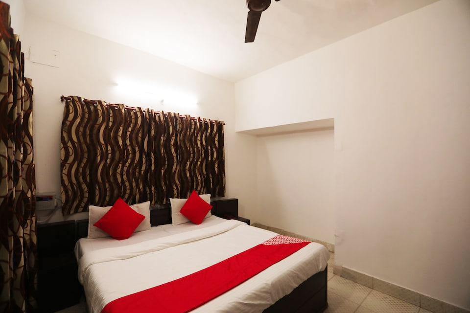 OYO 41698 Hotel Yorks, Rampur, Rampur