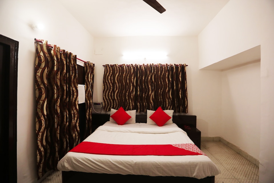 OYO 41698 Hotel Yorks, Rampur, Rampur