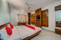 OYO Hallmark Inn Jubilee Hills Near Alcazar Mall