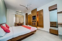 OYO Hallmark Inn Jubilee Hills Near Alcazar Mall