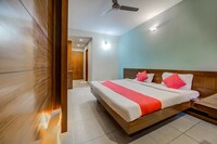 OYO Hallmark Inn Jubilee Hills Near Alcazar Mall