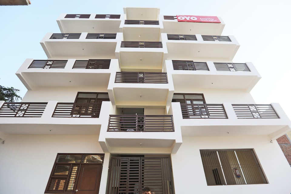 Collection O 41700 Surajpur, Greater Noida, Noida