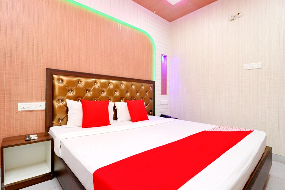 OYO 41743 Hotel Silver, Sector 42 Chandigarh, Chandigarh