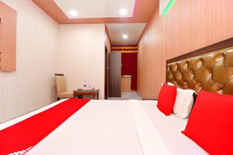 OYO 41743 Hotel Silver, Sector 42 Chandigarh, Chandigarh