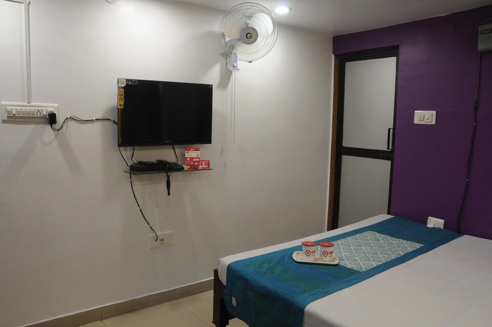 OYO 3871 Hotel Abhimit Residency, Kankarbagh Patna, Patna