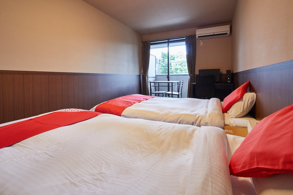 OYO Hotel MUSUBI KYOTO Gojo Nishinotoin, Kyoto, Kyoto